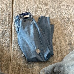 Old Navy Women's Distressed Light Blue Jeans